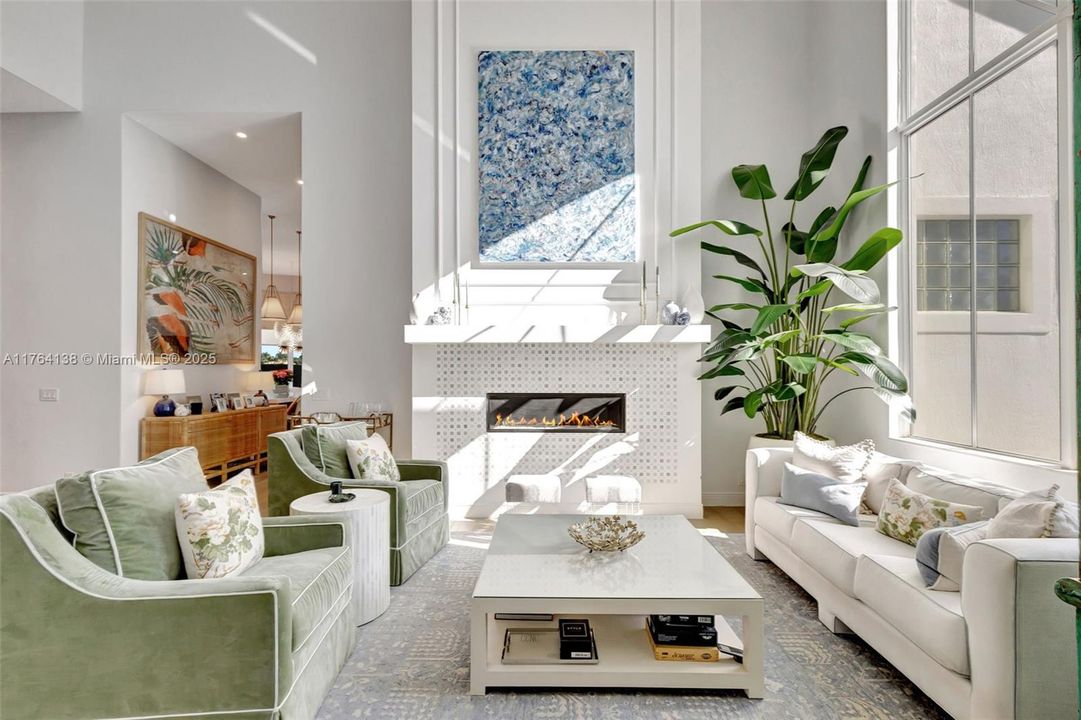 Recently Sold: $4,900,000 (5 beds, 5 baths, 4465 Square Feet)