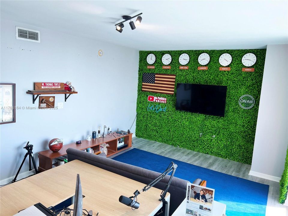 En Venta: $299,000 (0 camas, 1 baños, 567 Pies cuadrados)