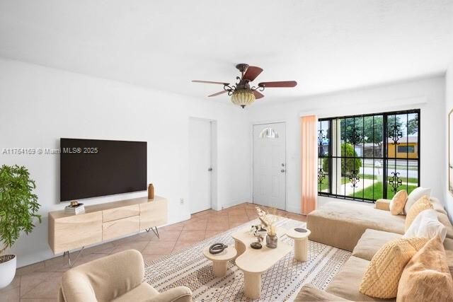 最近售出: $475,000 (4 贝兹, 1 浴室, 1096 平方英尺)