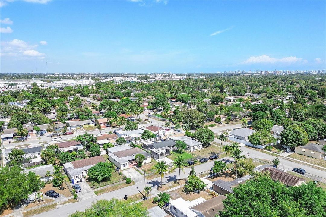 Recently Sold: $510,000 (3 beds, 1 baths, 1279 Square Feet)