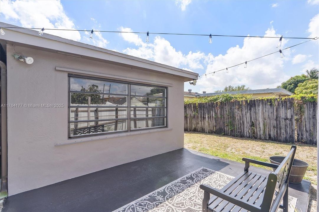 Recently Sold: $510,000 (3 beds, 1 baths, 1279 Square Feet)