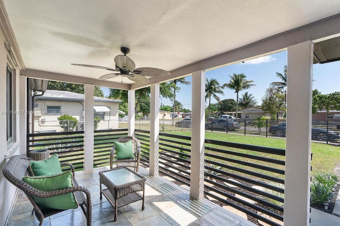 Recently Sold: $510,000 (3 beds, 1 baths, 1279 Square Feet)