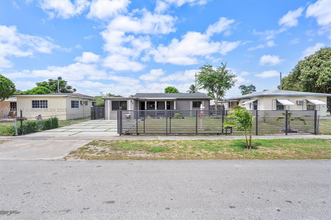 Recently Sold: $510,000 (3 beds, 1 baths, 1279 Square Feet)