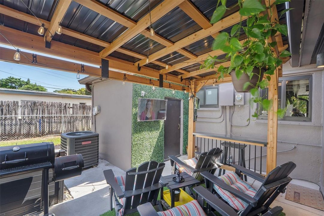 Recently Sold: $510,000 (3 beds, 1 baths, 1279 Square Feet)