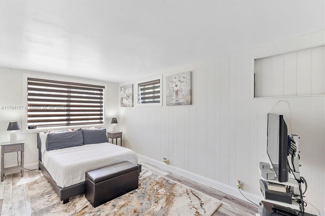 Recently Sold: $510,000 (3 beds, 1 baths, 1279 Square Feet)