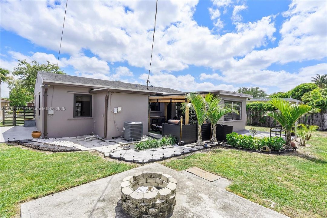 Recently Sold: $510,000 (3 beds, 1 baths, 1279 Square Feet)