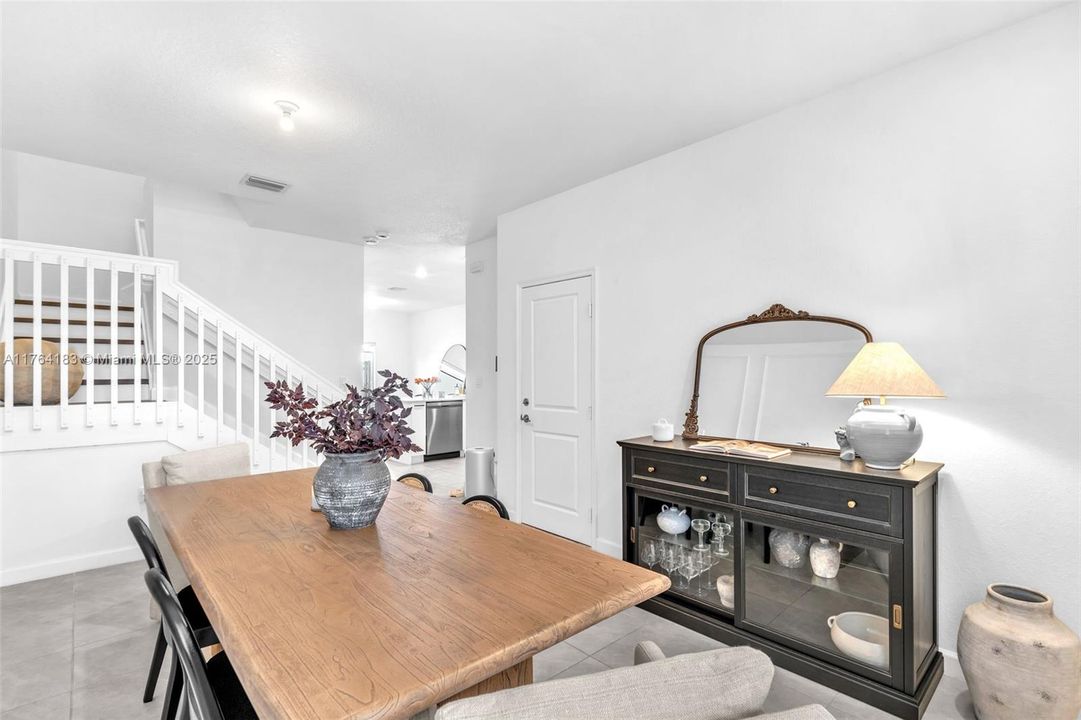 Recently Rented: $3,300 (3 beds, 2 baths, 0 Square Feet)