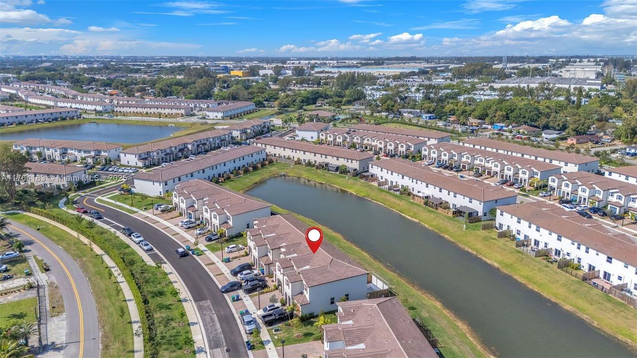 Recently Rented: $3,300 (3 beds, 2 baths, 0 Square Feet)