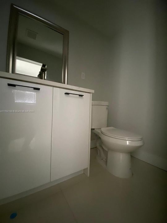 Recently Sold: $450,000 (3 beds, 2 baths, 997 Square Feet)