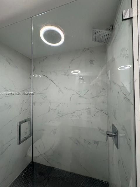 最近售出: $799,000 (4 贝兹, 3 浴室, 816 平方英尺)