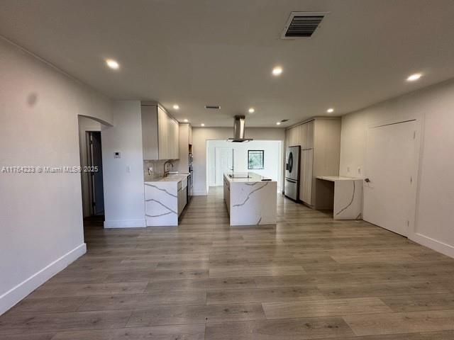 最近售出: $799,000 (4 贝兹, 3 浴室, 816 平方英尺)