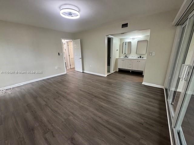 Recently Rented: $3,000 (2 beds, 2 baths, 1452 Square Feet)