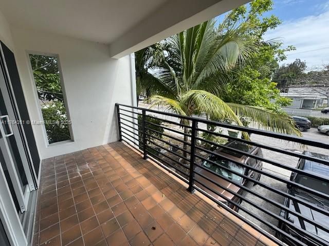 Recently Rented: $3,000 (2 beds, 2 baths, 1452 Square Feet)