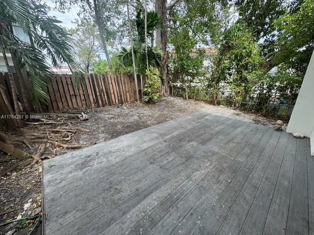 Recently Rented: $3,000 (2 beds, 2 baths, 1452 Square Feet)