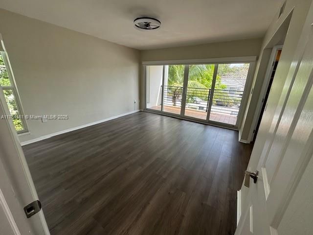 Recently Rented: $3,000 (2 beds, 2 baths, 1452 Square Feet)