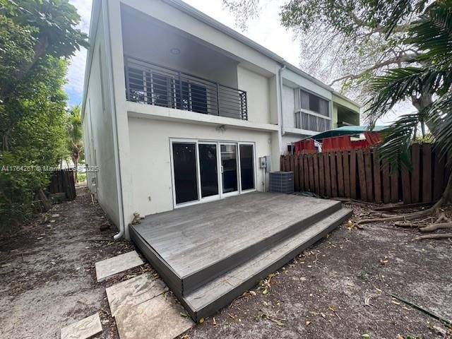 Recently Rented: $3,000 (2 beds, 2 baths, 1452 Square Feet)