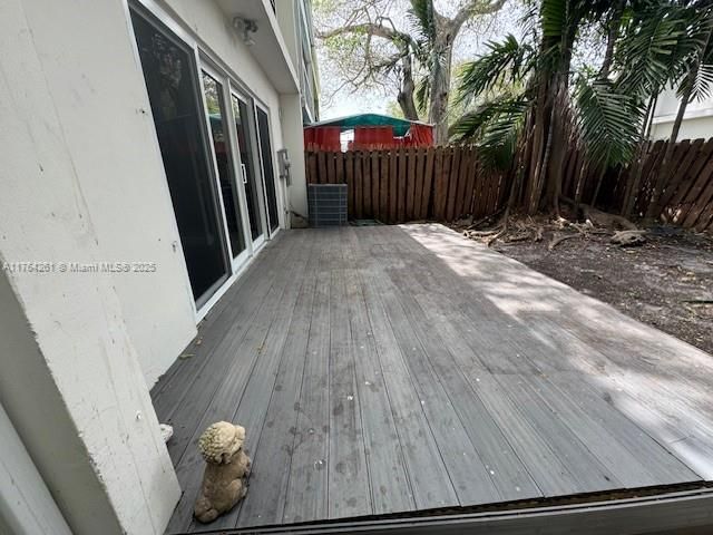 Recently Rented: $3,000 (2 beds, 2 baths, 1452 Square Feet)