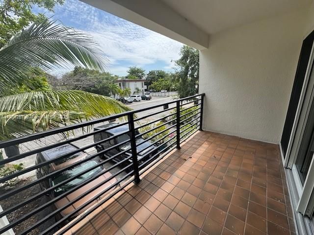 Recently Rented: $3,000 (2 beds, 2 baths, 1452 Square Feet)