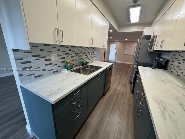 Recently Rented: $3,000 (2 beds, 2 baths, 1452 Square Feet)