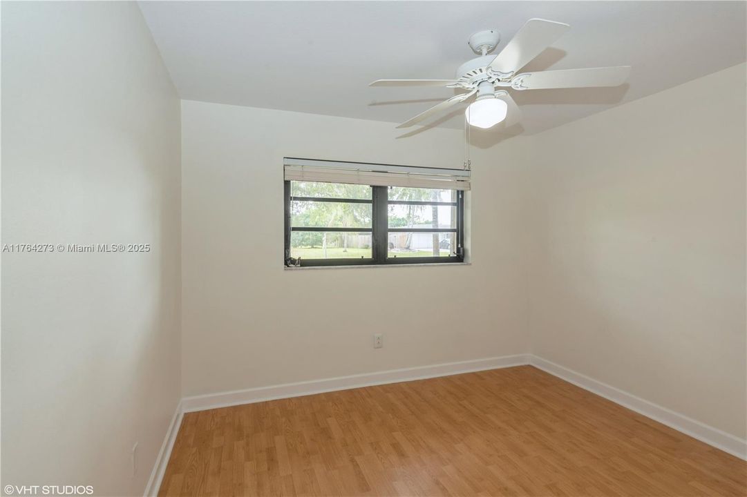 最近售出: $694,000 (4 贝兹, 2 浴室, 2160 平方英尺)