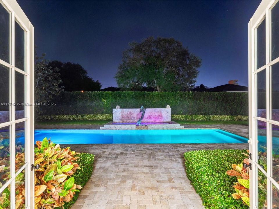 For Sale: $7,600,000 (8 beds, 8 baths, 8277 Square Feet)