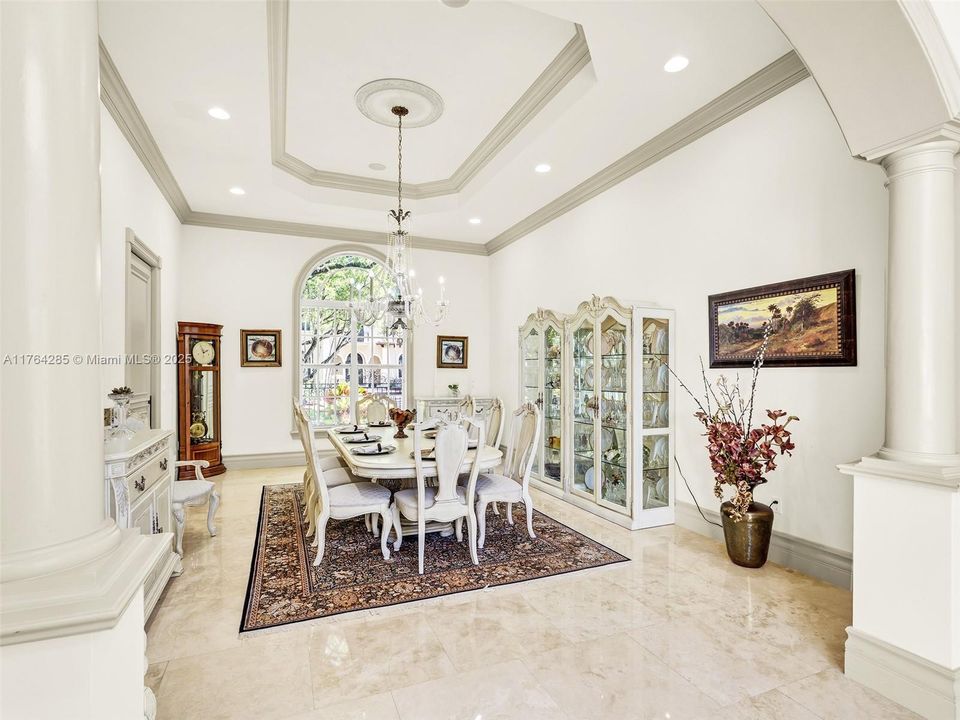 For Sale: $7,600,000 (8 beds, 8 baths, 8277 Square Feet)