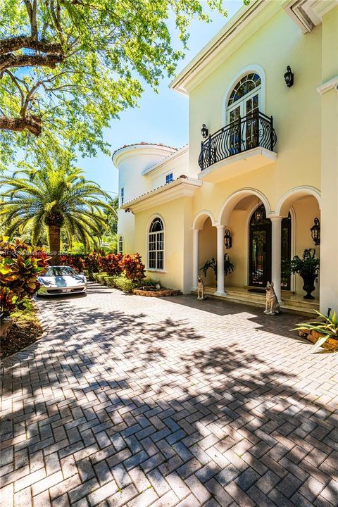 For Sale: $7,600,000 (8 beds, 8 baths, 8277 Square Feet)