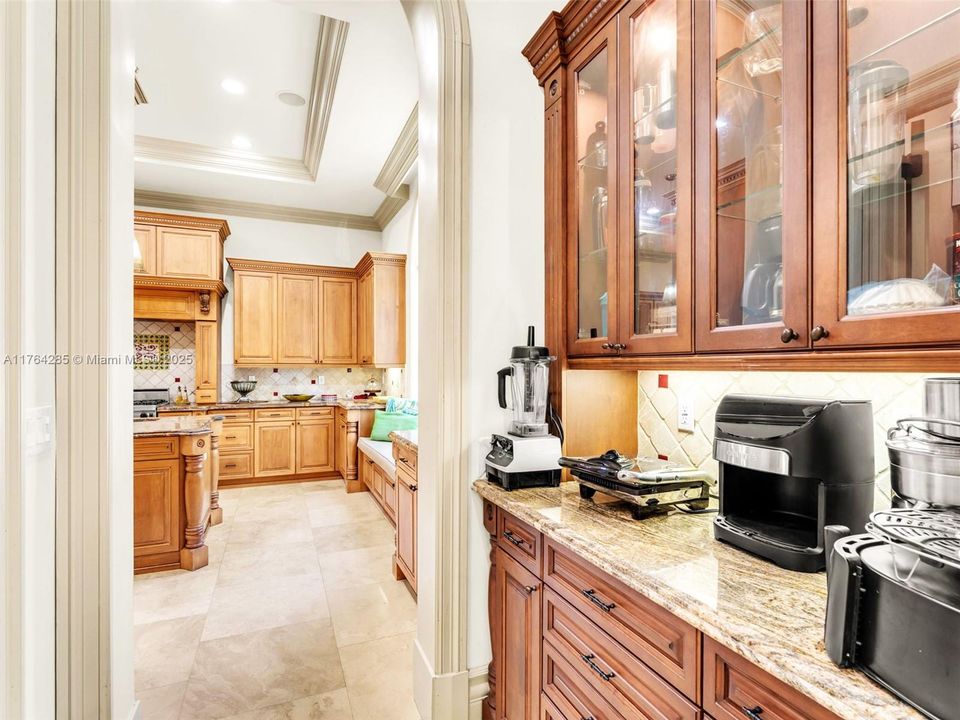 For Sale: $7,600,000 (8 beds, 8 baths, 8277 Square Feet)