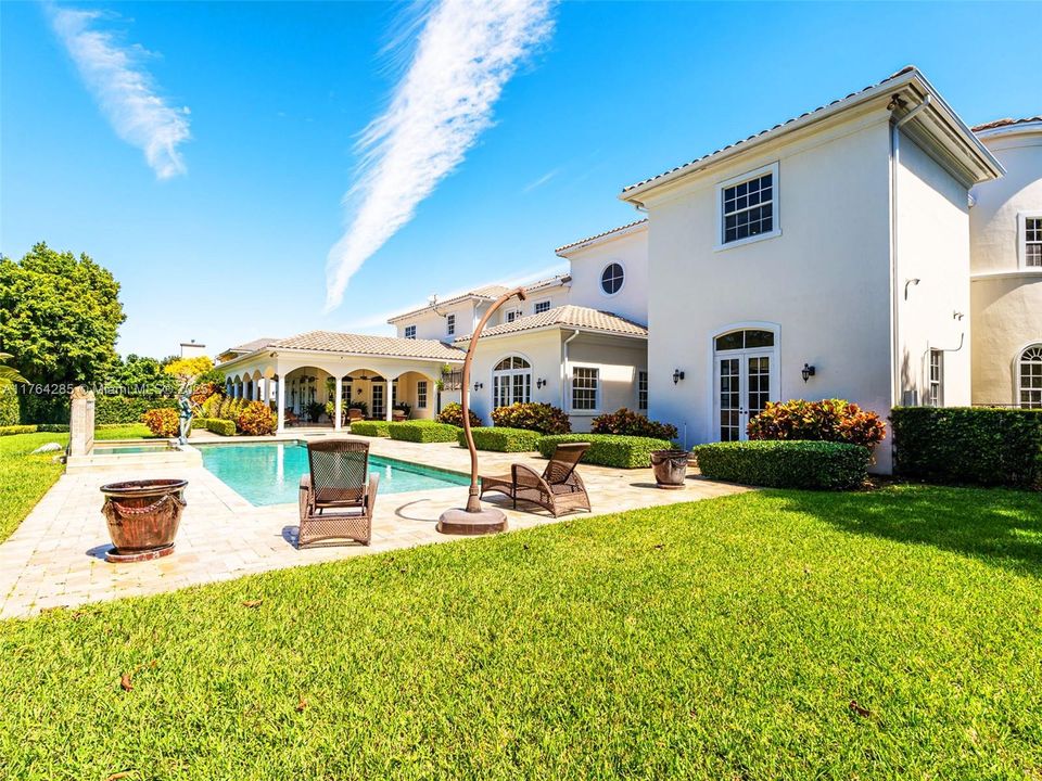 For Sale: $7,600,000 (8 beds, 8 baths, 8277 Square Feet)