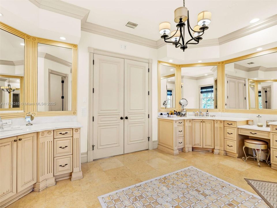 For Sale: $7,600,000 (8 beds, 8 baths, 8277 Square Feet)