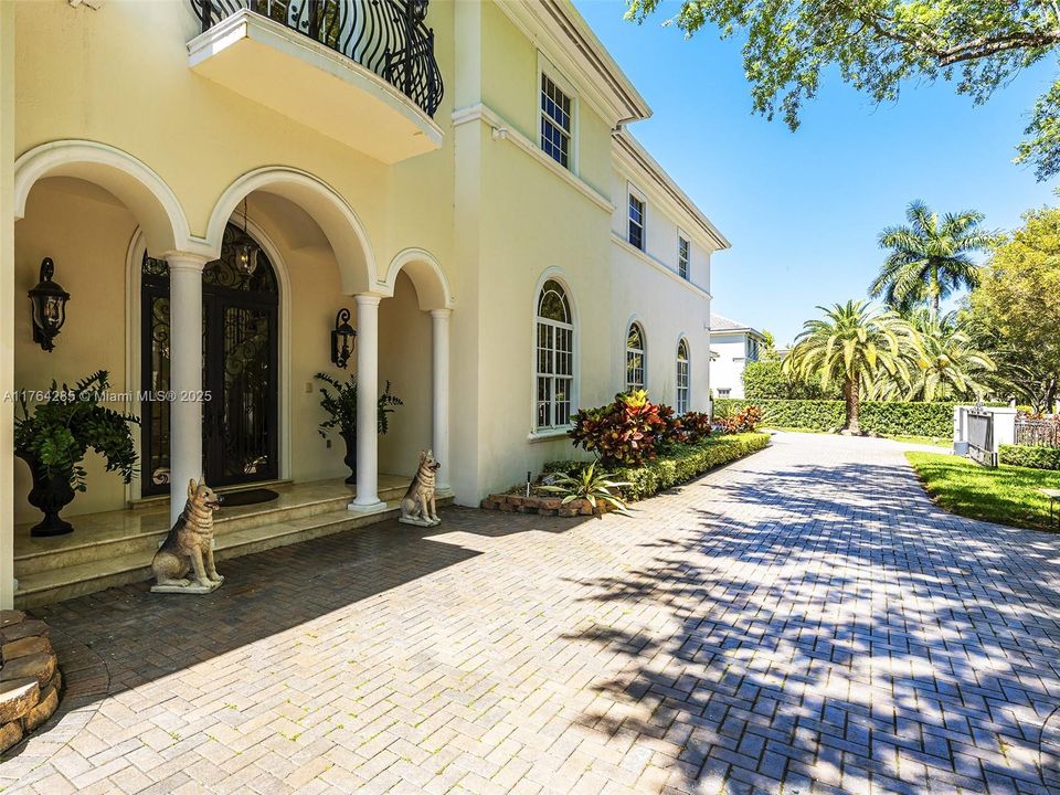 For Sale: $7,600,000 (8 beds, 8 baths, 8277 Square Feet)