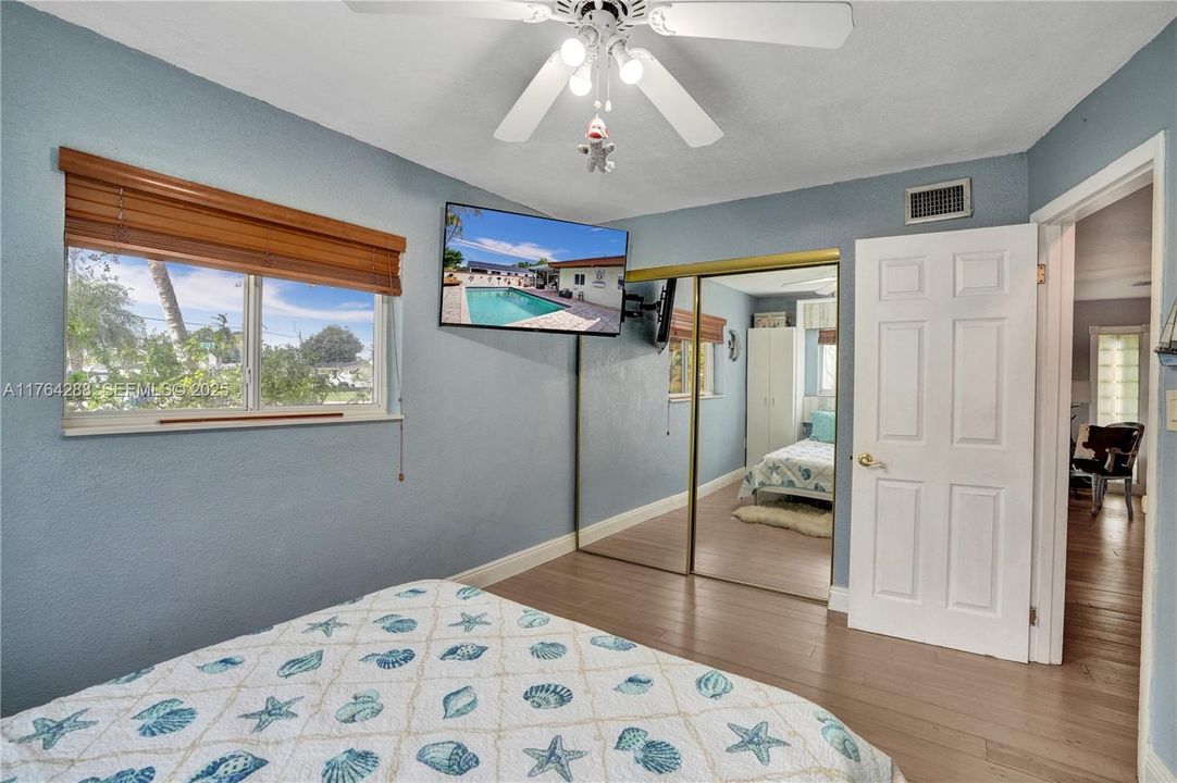 2nd Bedroom with Murphy Bed