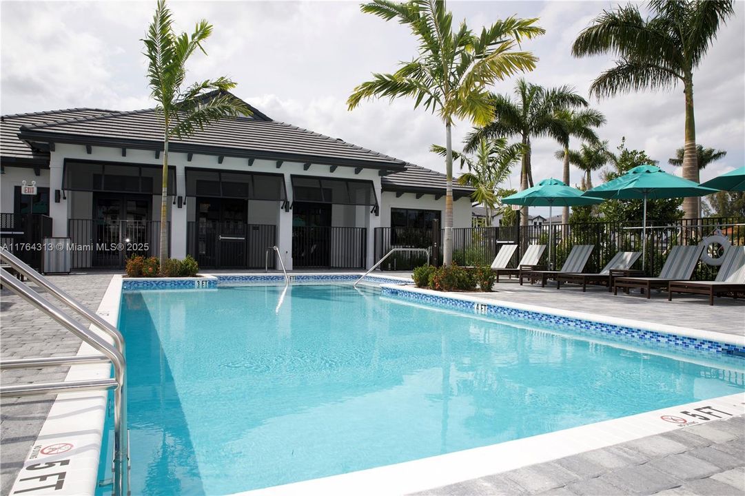 最近租的: $4,200 (3 贝兹, 2 浴室, 0 平方英尺)