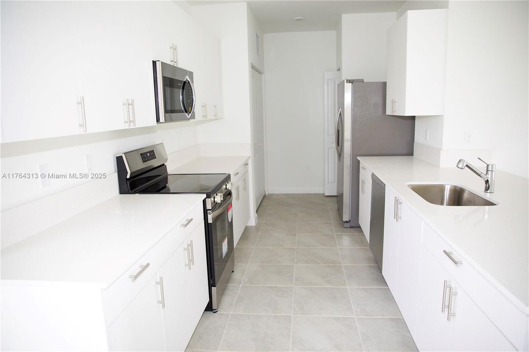 最近租的: $4,200 (3 贝兹, 2 浴室, 0 平方英尺)