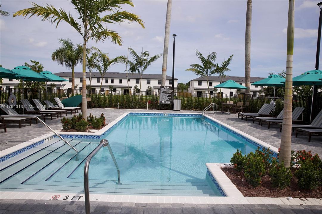 最近租的: $4,200 (3 贝兹, 2 浴室, 0 平方英尺)