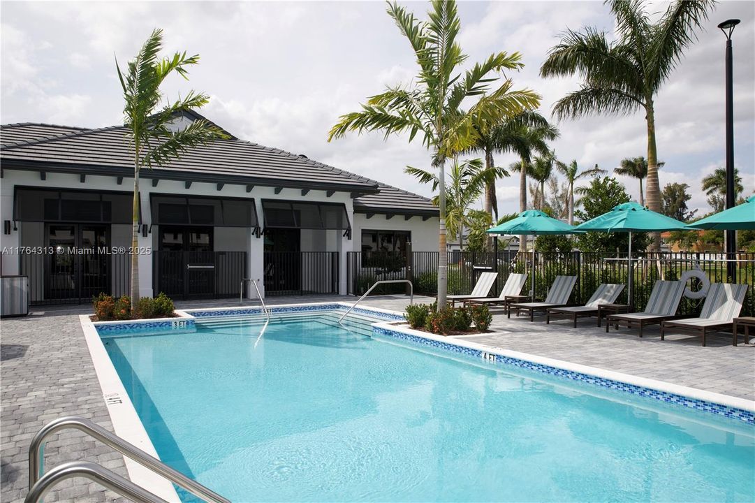 最近租的: $4,200 (3 贝兹, 2 浴室, 0 平方英尺)