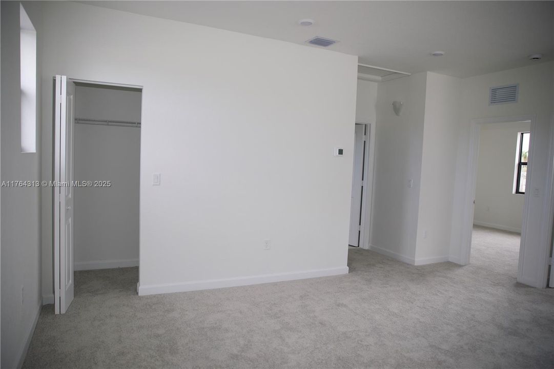 最近租的: $4,200 (3 贝兹, 2 浴室, 0 平方英尺)