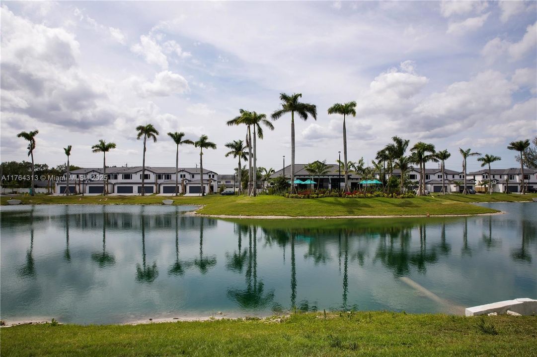 最近租的: $4,200 (3 贝兹, 2 浴室, 0 平方英尺)