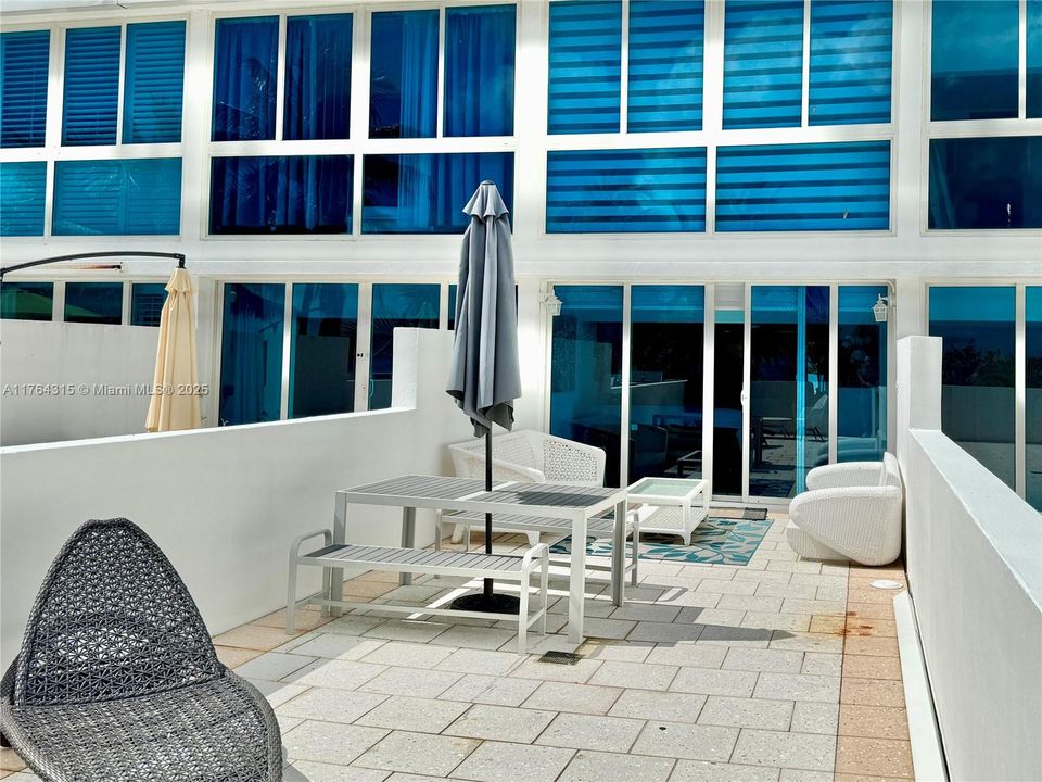 For Sale: $1,250,000 (1 beds, 2 baths, 0 Square Feet)