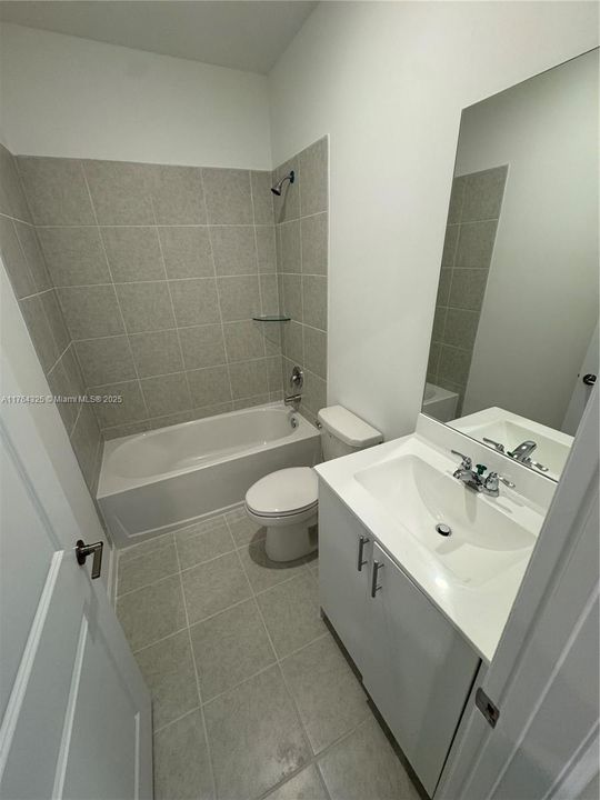 最近租的: $2,500 (3 贝兹, 2 浴室, 0 平方英尺)