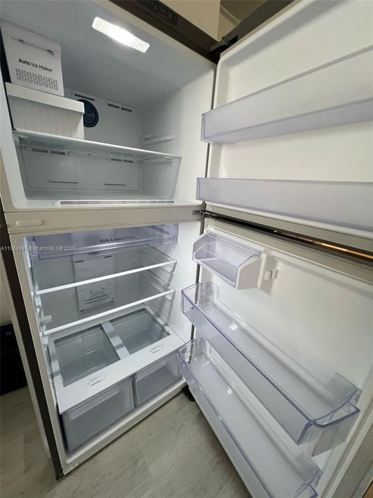 Vendido Recientemente: $120,000 (0 camas, 1 baños, 360 Pies cuadrados)