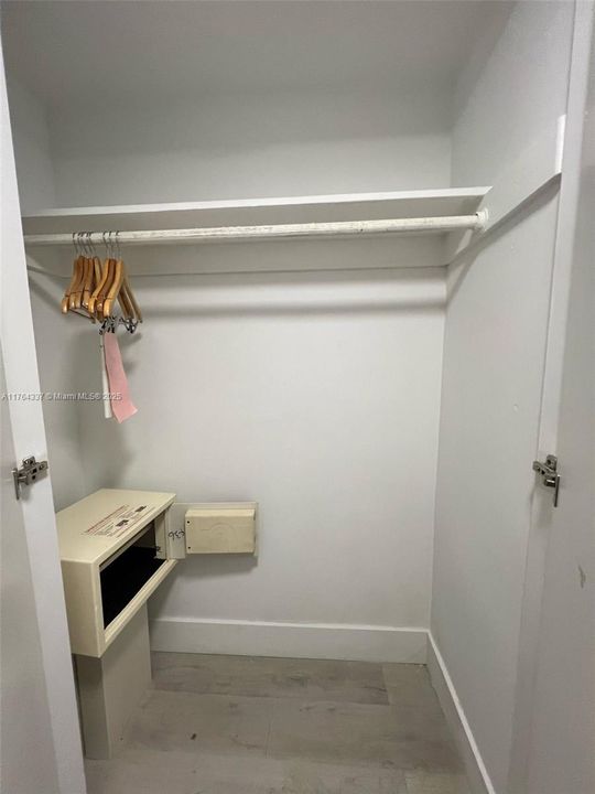 Vendido Recientemente: $120,000 (0 camas, 1 baños, 360 Pies cuadrados)