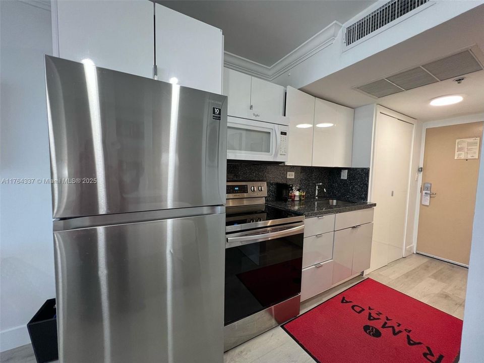 Vendido Recientemente: $120,000 (0 camas, 1 baños, 360 Pies cuadrados)