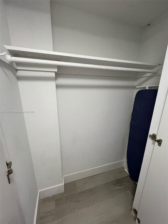 Vendido Recientemente: $120,000 (0 camas, 1 baños, 360 Pies cuadrados)