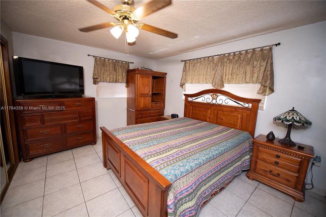 Recently Sold: $679,000 (4 beds, 2 baths, 2779 Square Feet)