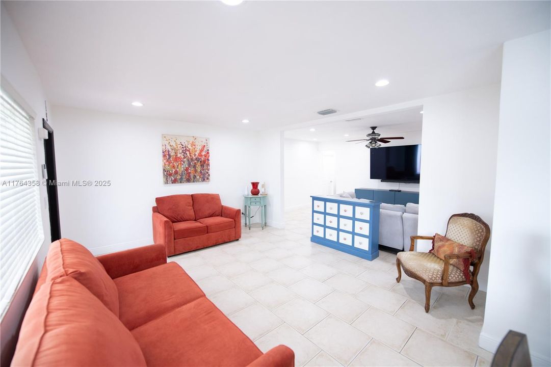 Recently Sold: $679,000 (4 beds, 2 baths, 2779 Square Feet)