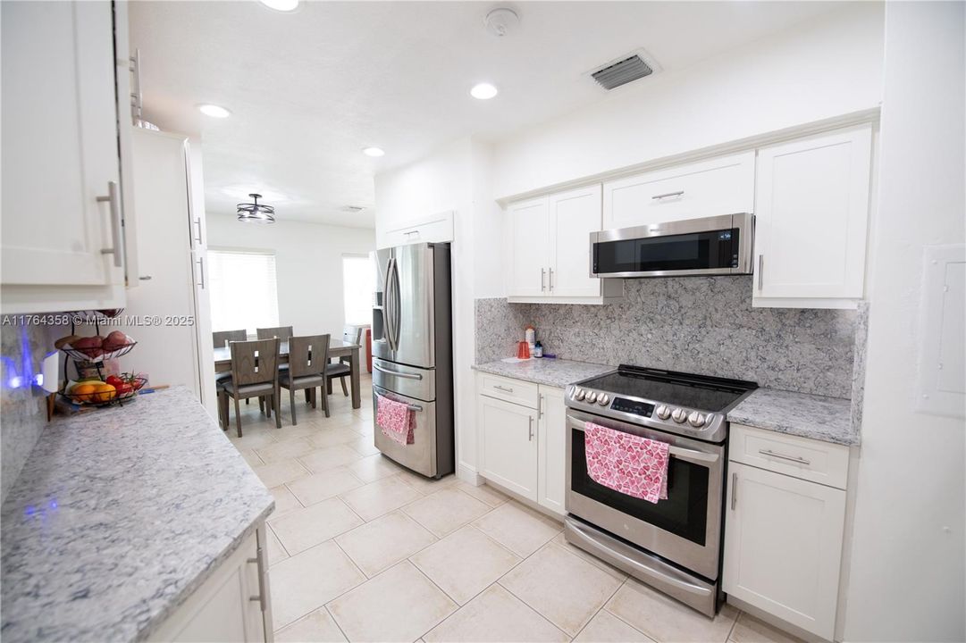 Recently Sold: $679,000 (4 beds, 2 baths, 2779 Square Feet)