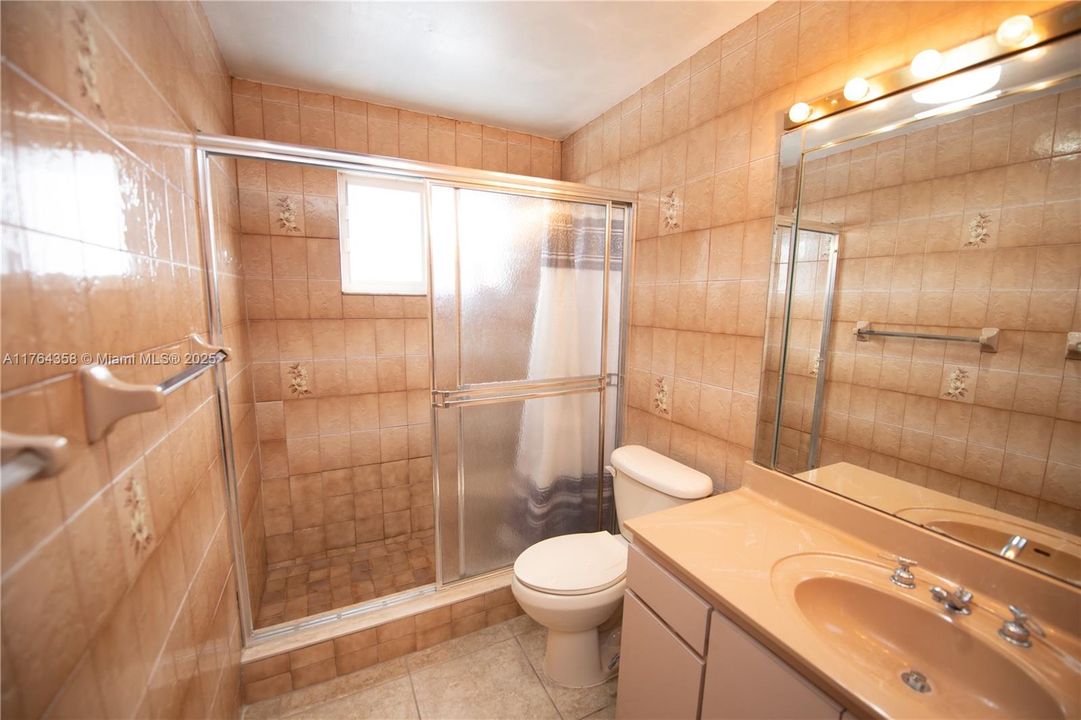 Recently Sold: $679,000 (4 beds, 2 baths, 2779 Square Feet)