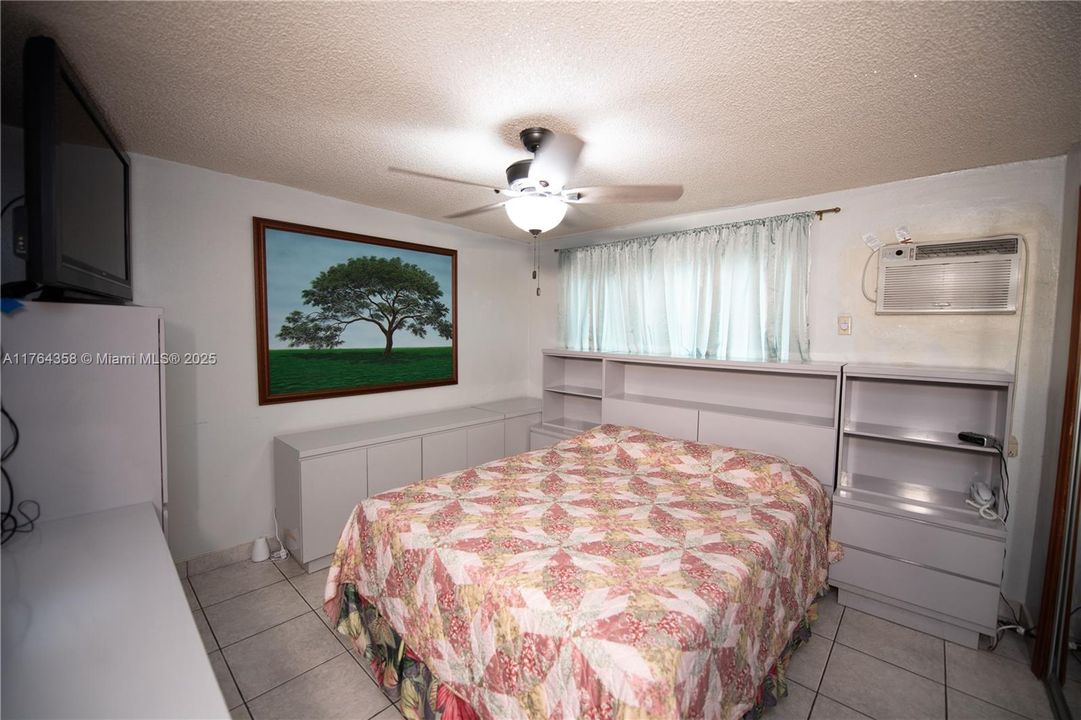 Recently Sold: $679,000 (4 beds, 2 baths, 2779 Square Feet)