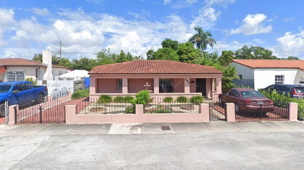 Recently Sold: $599,000 (2 beds, 1 baths, 1515 Square Feet)